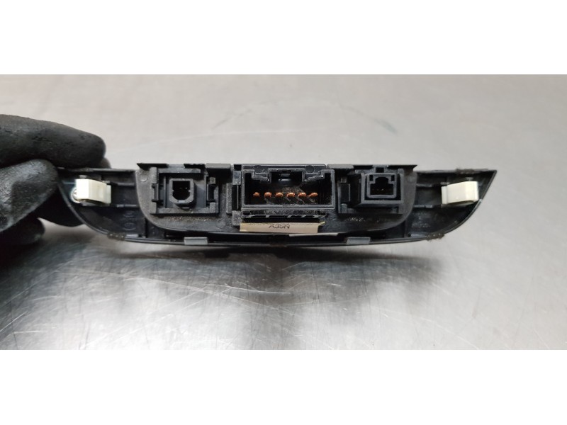 Recambio de warning para hyundai ix35 classic 2wd referencia OEM IAM 937902S000   Recambio de warning para hyundai ix35 classic 2wd referencia OEM IAM 937902S000