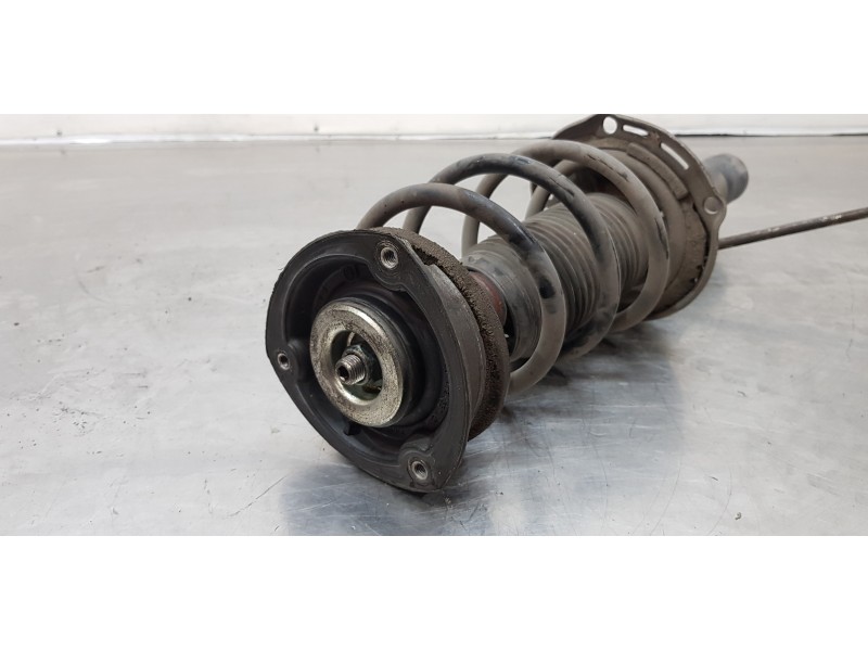 Recambio de amortiguador delantero derecho para skoda superb (3v3) active referencia OEM IAM 3Q0413031BG  
