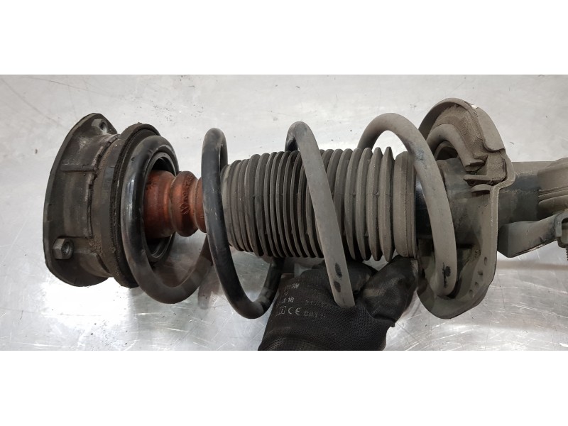 Recambio de amortiguador delantero derecho para skoda superb (3v3) active referencia OEM IAM 3Q0413031BG  