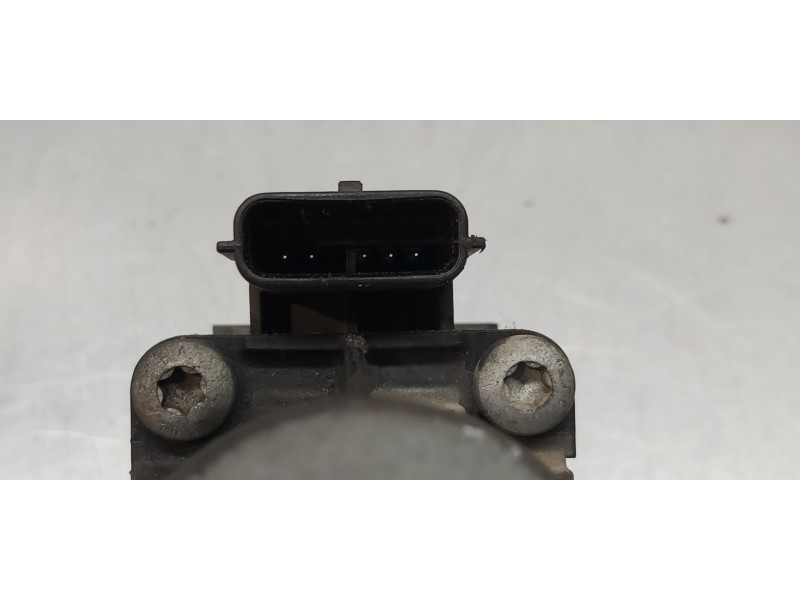 Recambio de valvula egr para renault kangoo furgón professional referencia OEM IAM 147105308R 703435030 H8200129863 Recambio de valvula egr para renault kangoo furgón professional referencia OEM IAM 147105308R 703435030 H8200129863