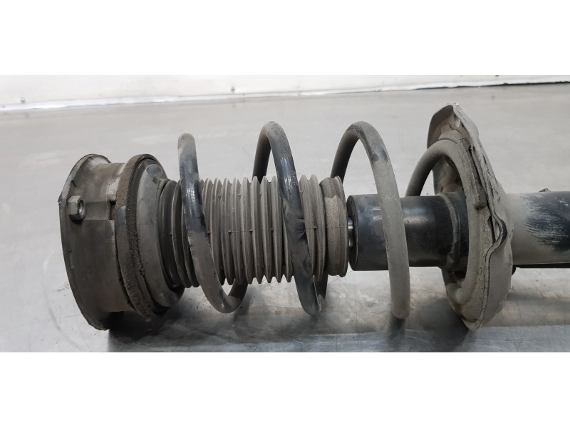 Recambio de amortiguador delantero izquierdo para skoda superb (3v3) active referencia OEM IAM 3Q0413031BG  