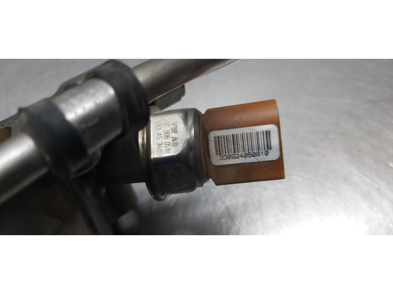 Recambio de rampa inyectora para volkswagen golf vi (5k1) sport referencia OEM IAM 03C133202AQ   Recambio de rampa inyectora para volkswagen golf vi (5k1) sport referencia OEM IAM 03C133202AQ