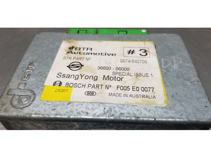 Recambio de centralita cambio automatico para ssangyong rexton rx 320 referencia OEM IAM 3660006000 F005E00077 