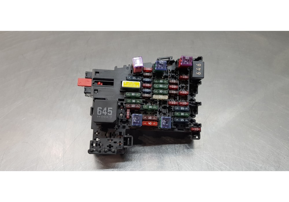 Recambio de caja reles / fusibles para volkswagen crafter kasten (sy) furgón 35 bl ta fwd referencia OEM IAM 5Q0937615C  