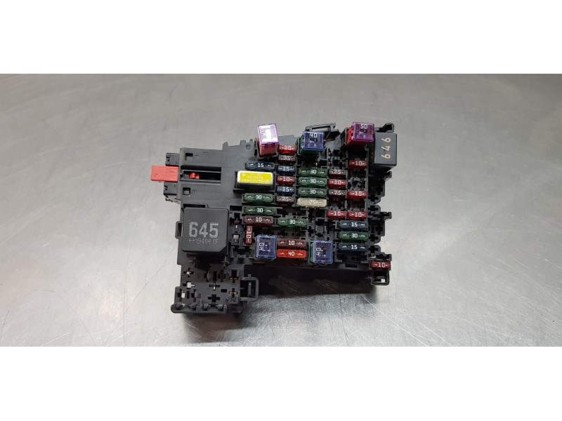 Recambio de caja reles / fusibles para volkswagen crafter kasten (sy) furgón 35 bl ta fwd referencia OEM IAM 5Q0937615C  