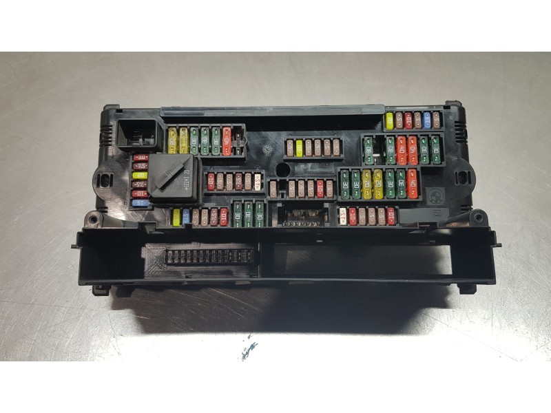 Recambio de caja reles / fusibles para bmw serie 5 gran turismo (f07) 530d xdrive referencia OEM IAM 9252816  