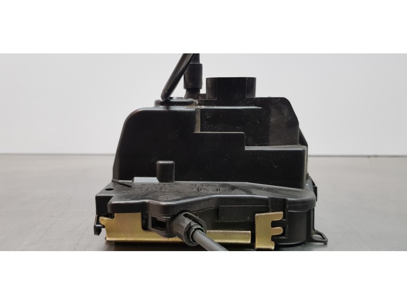 Recambio de cerradura puerta trasera izquierda para renault laguna ii (bg0) authentique referencia OEM IAM 8200000657  