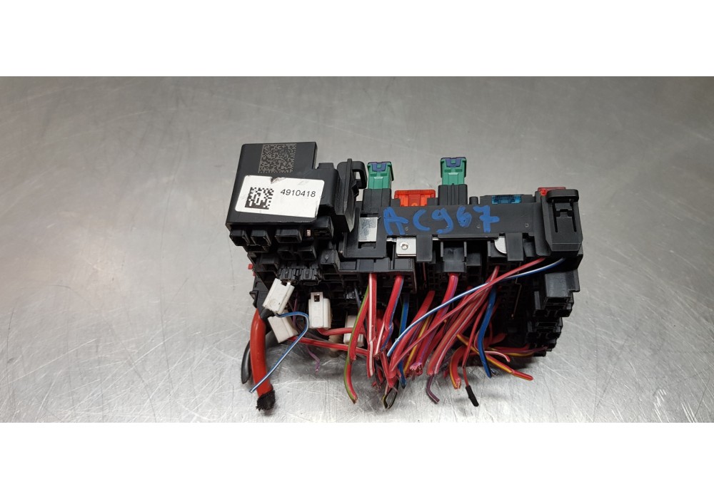 Recambio de caja reles / fusibles para volkswagen crafter kasten (sy) furgón 35 bl ta fwd referencia OEM IAM 5Q0937615C  