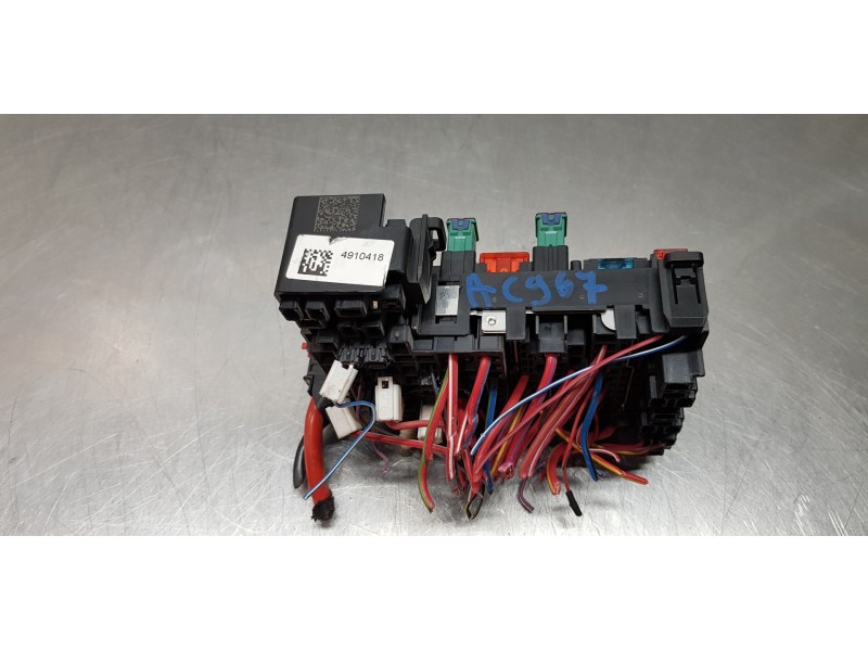 Recambio de caja reles / fusibles para volkswagen crafter kasten (sy) furgón 35 bl ta fwd referencia OEM IAM 5Q0937615C  