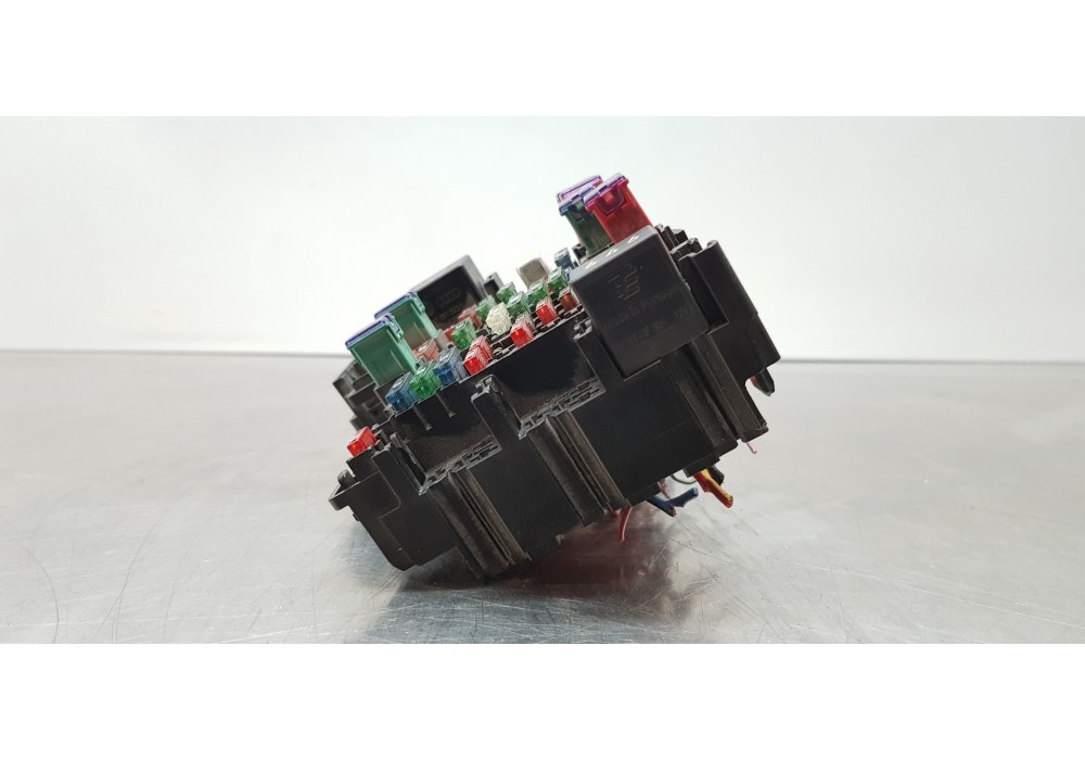 Recambio de caja reles / fusibles para volkswagen crafter kasten (sy) furgón 35 bl ta fwd referencia OEM IAM 5Q0937615C  