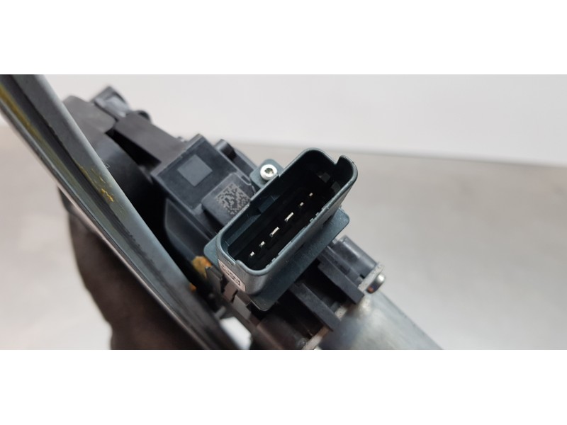 Recambio de elevalunas trasero derecho para renault espace v icon referencia OEM IAM 827204540R  