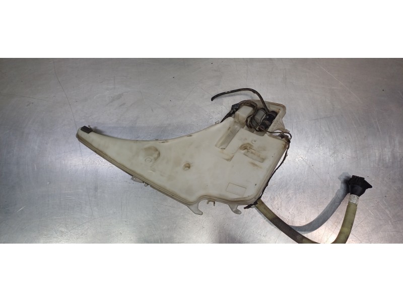 Recambio de deposito limpia para bmw serie 1 berlina (e81/e87) 116d referencia OEM IAM 61677238667   Recambio de deposito limpia para bmw serie 1 berlina (e81/e87) 116d referencia OEM IAM 61677238667