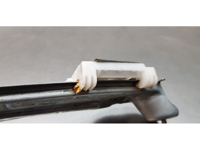 Recambio de elevalunas trasero izquierdo para renault espace v icon referencia OEM IAM 827210154R  