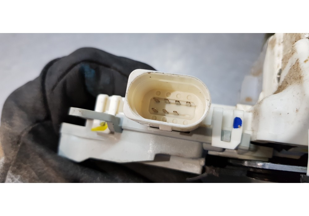 Recambio de cerradura puerta delantera izquierda para audi a6 lim. (4g2) 3.0 tdi quattro referencia OEM IAM 8J1837016C  