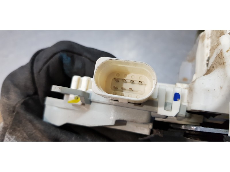 Recambio de cerradura puerta delantera izquierda para audi a6 lim. (4g2) 3.0 tdi quattro referencia OEM IAM 8J1837016C  