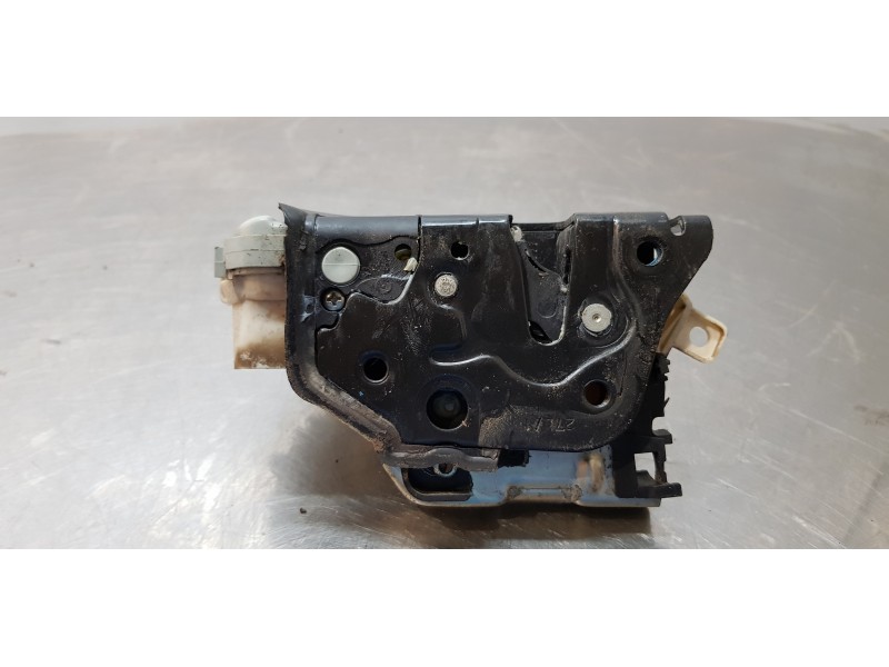 Recambio de cerradura puerta delantera izquierda para audi a6 lim. (4g2) 3.0 tdi quattro referencia OEM IAM 8J1837016C  