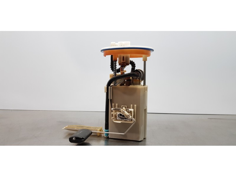 Recambio de aforador para kia carens (un) emotion referencia OEM IAM 311101D000   Recambio de aforador para kia carens (un) emotion referencia OEM IAM 311101D000