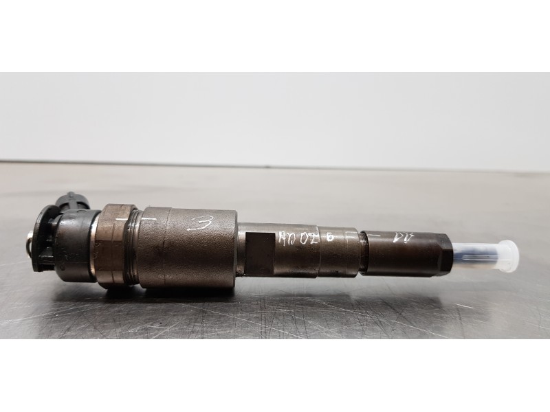 Recambio de inyector para peugeot 207 x-line referencia OEM IAM 0445110252  
