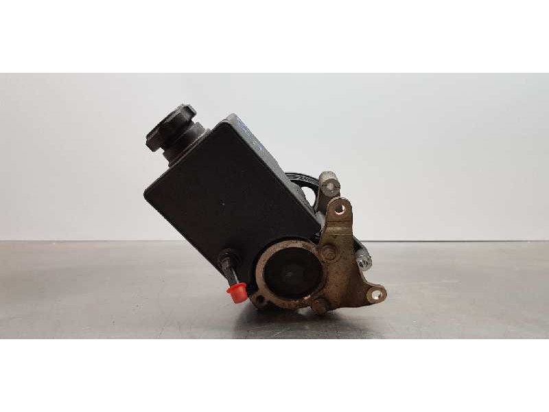 Recambio de bomba direccion para ssangyong rexton 270 xvt limited referencia OEM IAM 6654601180  