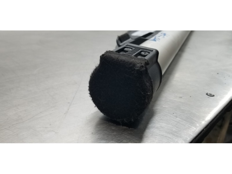 Recambio de bandeja trasera para kia carens ( ) vision referencia OEM IAM 85910A4000WK  