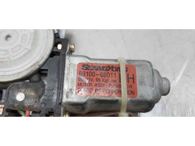 Recambio de elevalunas trasero derecho para ssangyong rexton 270 xvt limited referencia OEM IAM 8810008011  