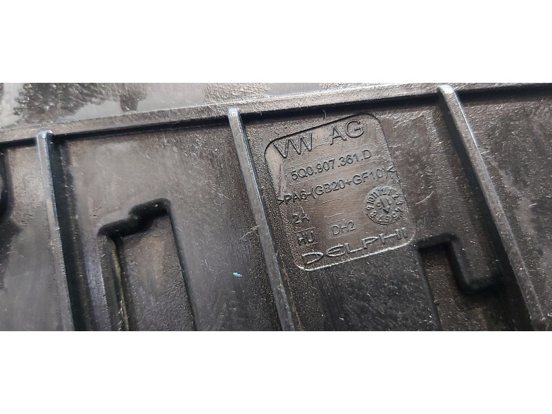 Recambio de caja reles / fusibles para skoda superb (3v3) active referencia OEM IAM 5Q0937125B  