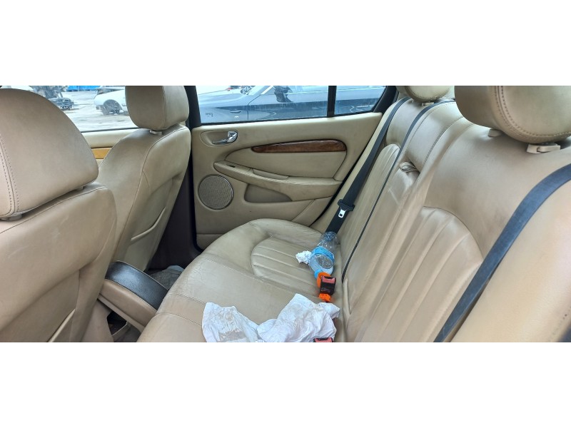 jaguar x-type del año 2004