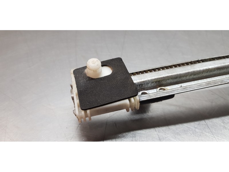 Recambio de elevalunas trasero derecho para renault laguna ii (bg0) authentique referencia OEM IAM 8200000557  