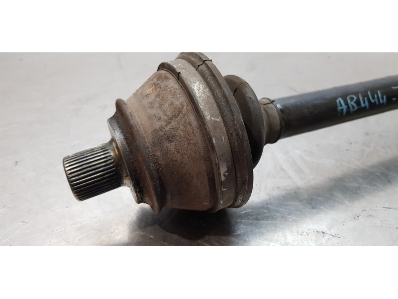 Recambio de transmision trasera izquierda para audi a8 (4e2) 4.0 tdi quattro referencia OEM IAM 4E0501203B  