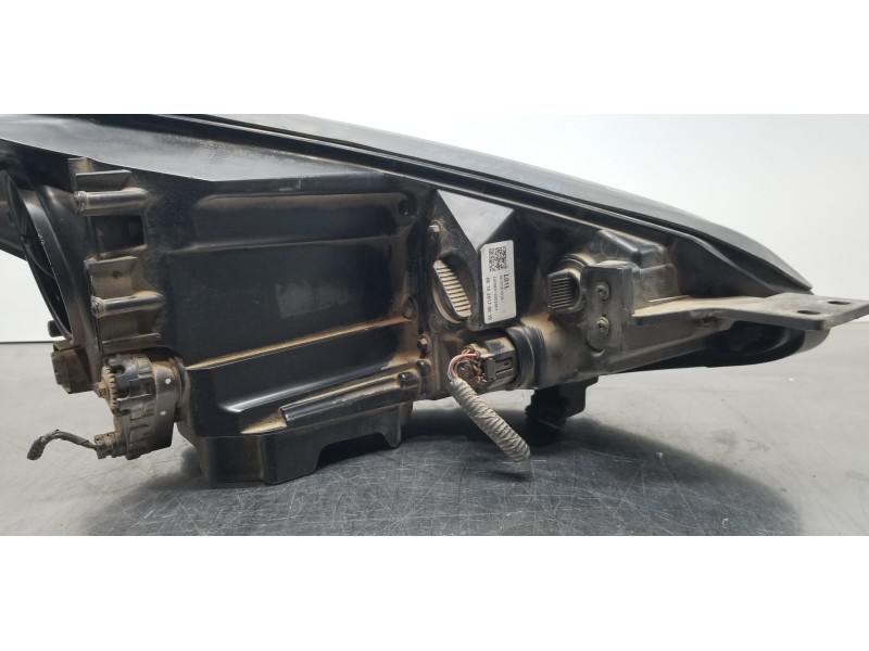 Recambio de faro izquierdo para kia sportage dynamic referencia OEM IAM 92101F1010  