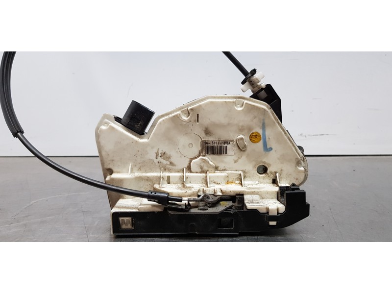 Recambio de cerradura puerta delantera derecha para volkswagen scirocco (137) 2.0 tsi (147kw) referencia OEM IAM 5N1837016E   Recambio de cerradura puerta delantera derecha para volkswagen scirocco (137) 2.0 tsi (147kw) referencia OEM IAM 5N1837016E