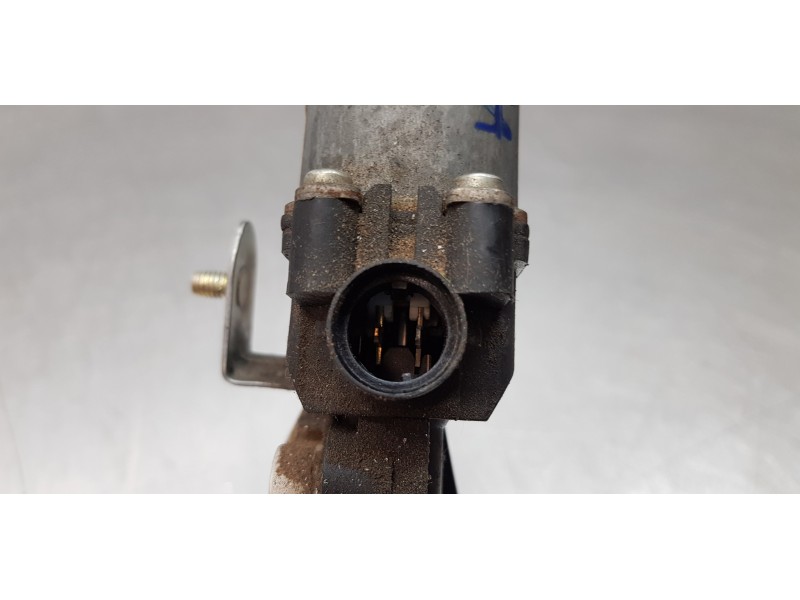 Recambio de elevalunas trasero derecho para renault laguna ii (bg0) authentique referencia OEM IAM 8200000557  