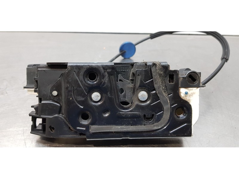 Recambio de cerradura puerta delantera derecha para volkswagen scirocco (137) 2.0 tsi (147kw) referencia OEM IAM 5N1837016E   Recambio de cerradura puerta delantera derecha para volkswagen scirocco (137) 2.0 tsi (147kw) referencia OEM IAM 5N1837016E