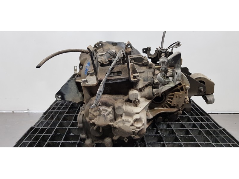 Recambio de caja cambios para kia carens (un) emotion referencia OEM IAM 4300039893 4300039893 