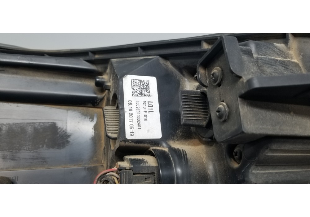 Recambio de faro izquierdo para kia sportage dynamic referencia OEM IAM 92101F1010  