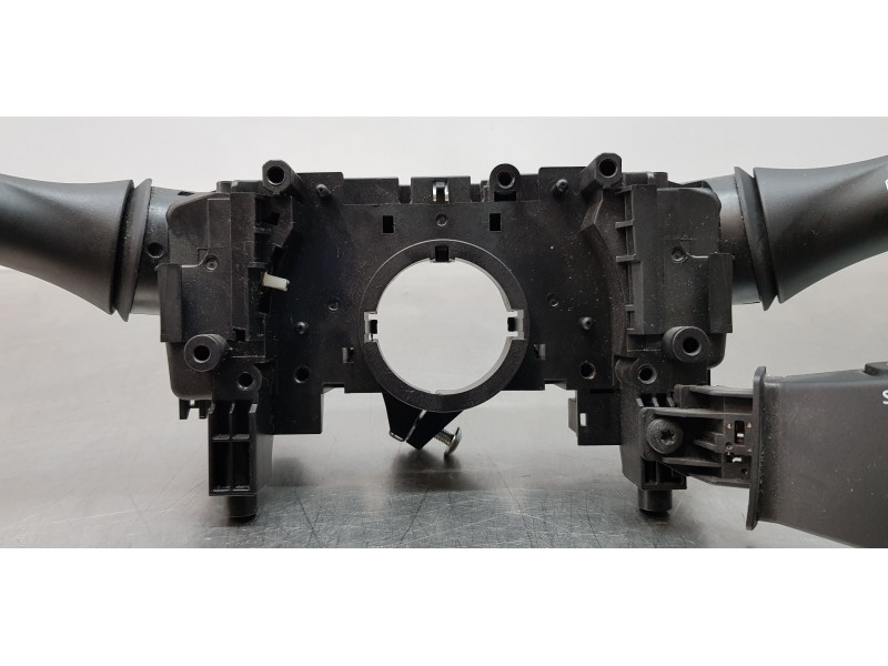 Recambio de mando multifuncion para renault espace v icon referencia OEM IAM 255674919R  