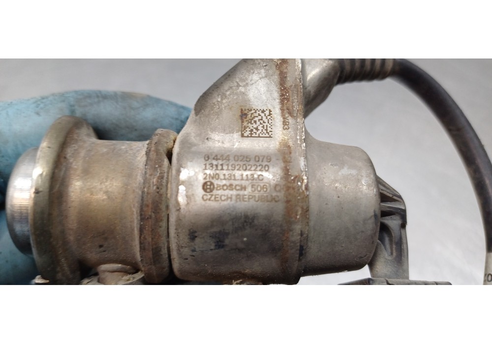 Recambio de inyector para volkswagen crafter kasten (sy) furgón 35 bl ta fwd referencia OEM IAM 2N0131113C 0444025079 