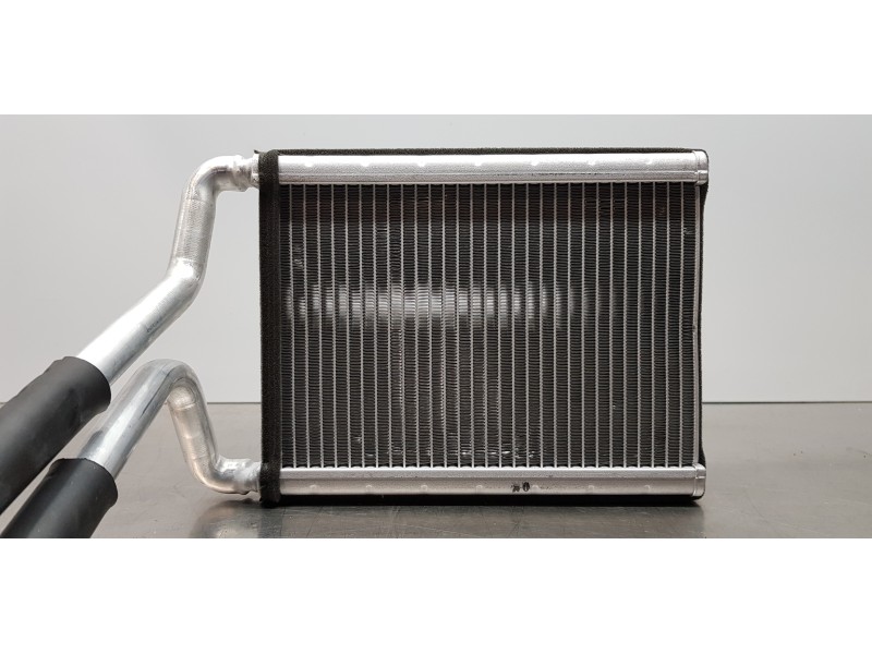 Recambio de evaporador aire acondicionado para hyundai tucson klass 2wd referencia OEM IAM 97138D7000  