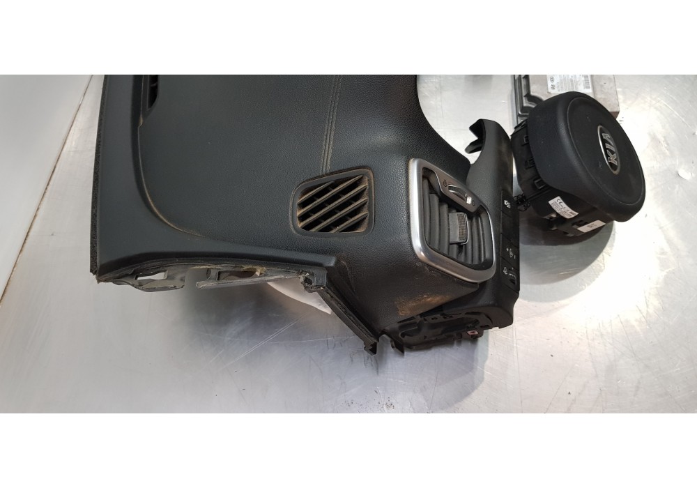 Recambio de kit airbag para kia sportage dynamic referencia OEM IAM 84710F1000WK  