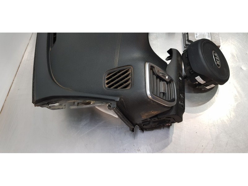 Recambio de kit airbag para kia sportage dynamic referencia OEM IAM 84710F1000WK  