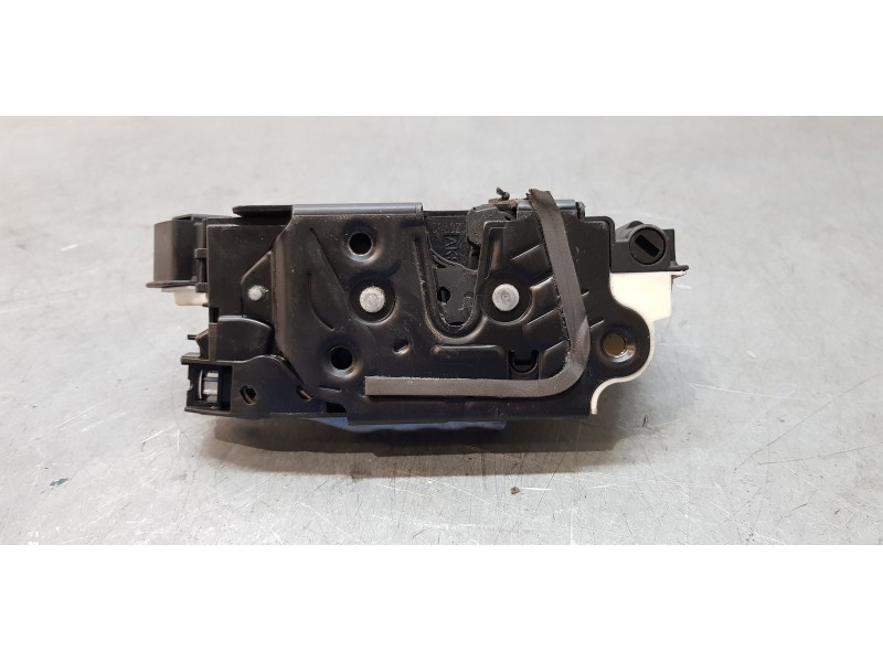 Recambio de cerradura puerta delantera derecha para volkswagen tiguan (5n2) advance bluemotion referencia OEM IAM 5N1837016E  
