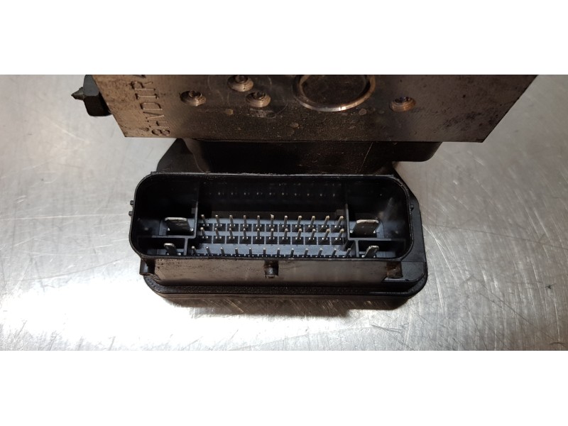 Recambio de abs para kia carens ( ) attract referencia OEM IAM 58910A4810  