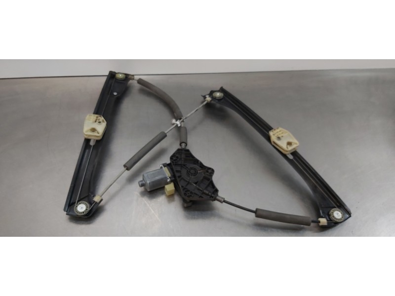 Recambio de elevalunas delantero derecho para skoda superb (3v3) active referencia OEM IAM 3V0837462  