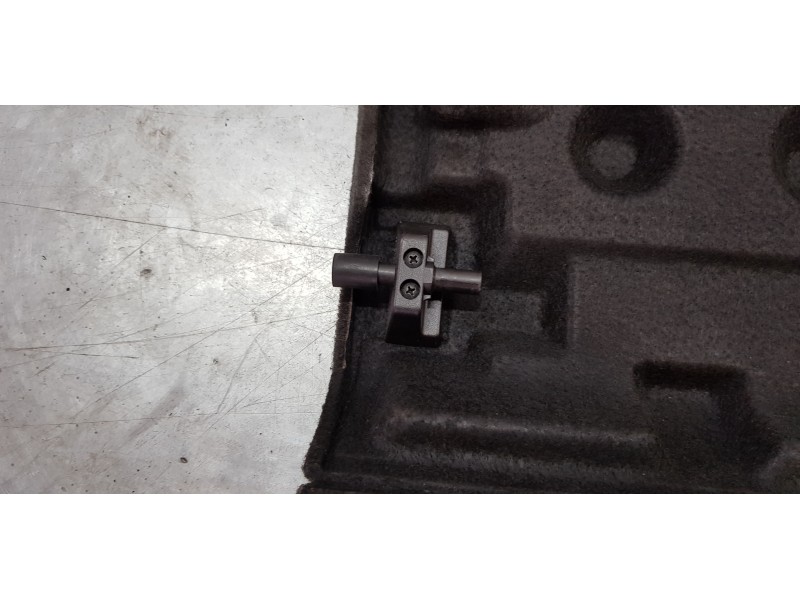 Recambio de bandeja trasera para seat toledo (5p2) reference referencia OEM IAM 5P5867134A  