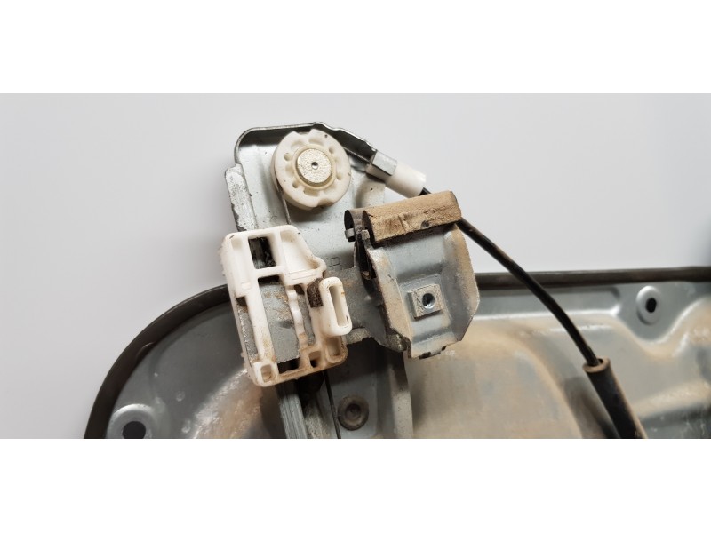 Recambio de elevalunas delantero derecho para kia carens (un) emotion referencia OEM IAM 824021D010 824801D230  Recambio de elevalunas delantero derecho para kia carens (un) emotion referencia OEM IAM 824021D010 824801D230