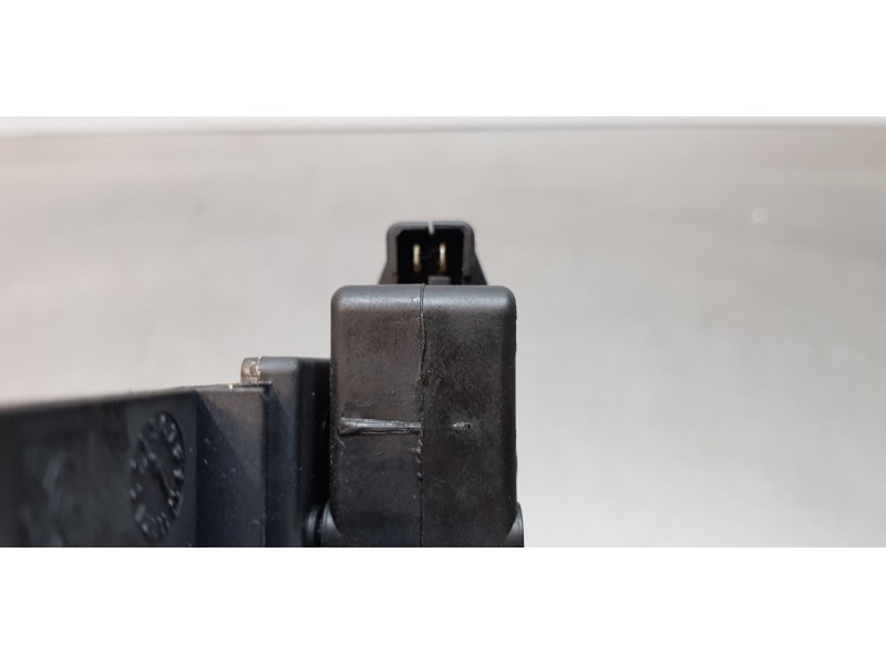 Recambio de maneta exterior porton para peugeot 206 berlina xr referencia OEM IAM 8726Q0  