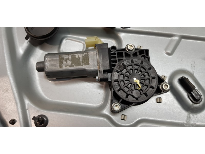 Recambio de elevalunas delantero derecho para kia carens (un) emotion referencia OEM IAM 824021D010 824801D230  Recambio de elevalunas delantero derecho para kia carens (un) emotion referencia OEM IAM 824021D010 824801D230