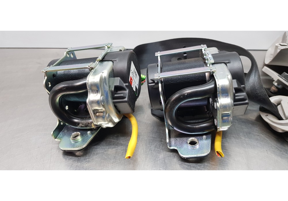 Recambio de kit airbag para kia sportage dynamic referencia OEM IAM 84710F1000WK  