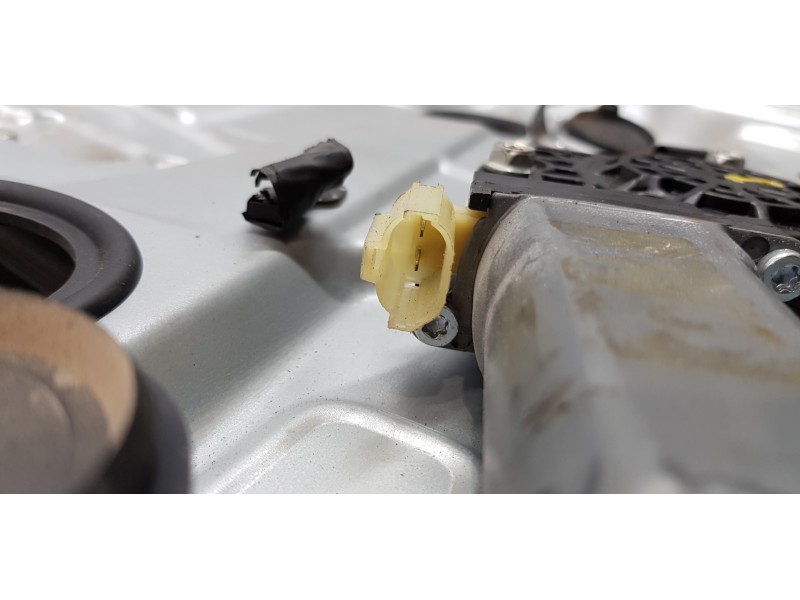 Recambio de elevalunas delantero derecho para kia carens (un) emotion referencia OEM IAM 824021D010 824801D230  Recambio de elevalunas delantero derecho para kia carens (un) emotion referencia OEM IAM 824021D010 824801D230