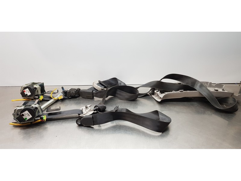 Recambio de kit airbag para kia sportage dynamic referencia OEM IAM 84710F1000WK  